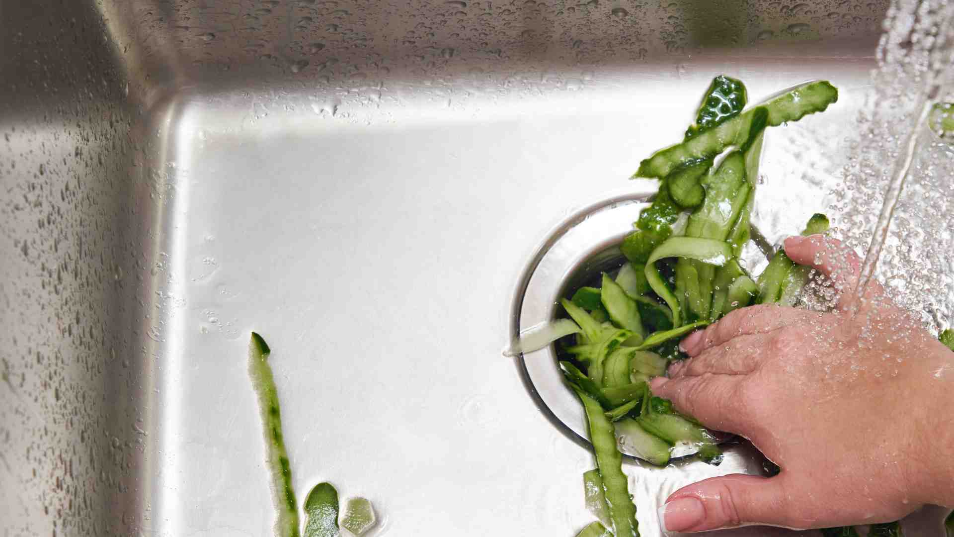 Jammed or stuck disposal blades